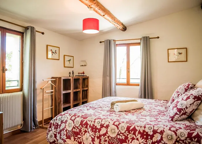 Ferienhaus La Colline Aux Oiseaux - Quatre